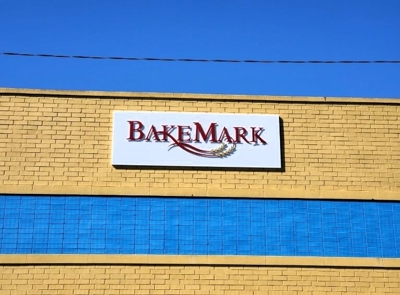 Exterior Building Signs Photo